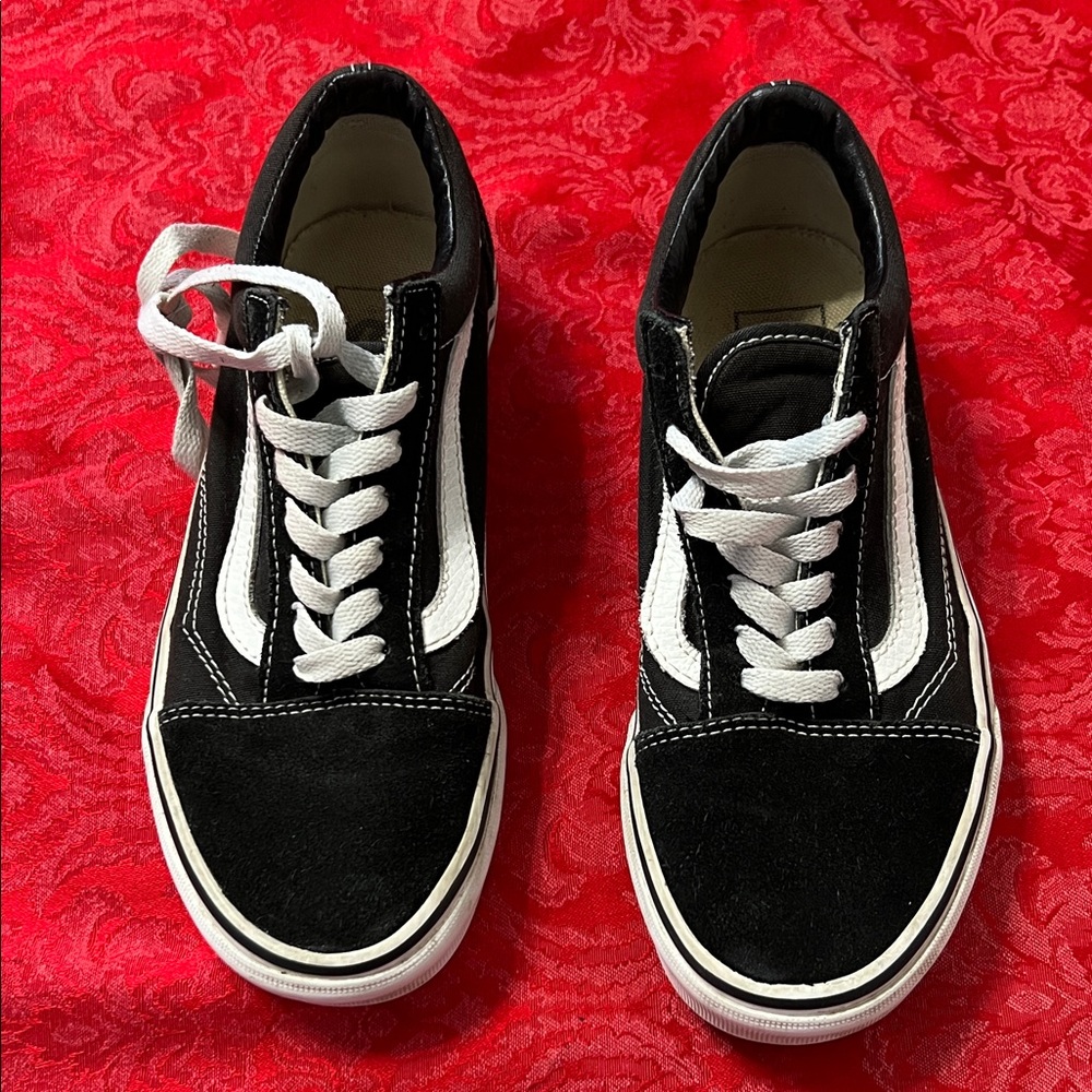 Vans Old Skool Sneakers Women’s 6 Men’s 4.5 Black White Suede Canvas Classic